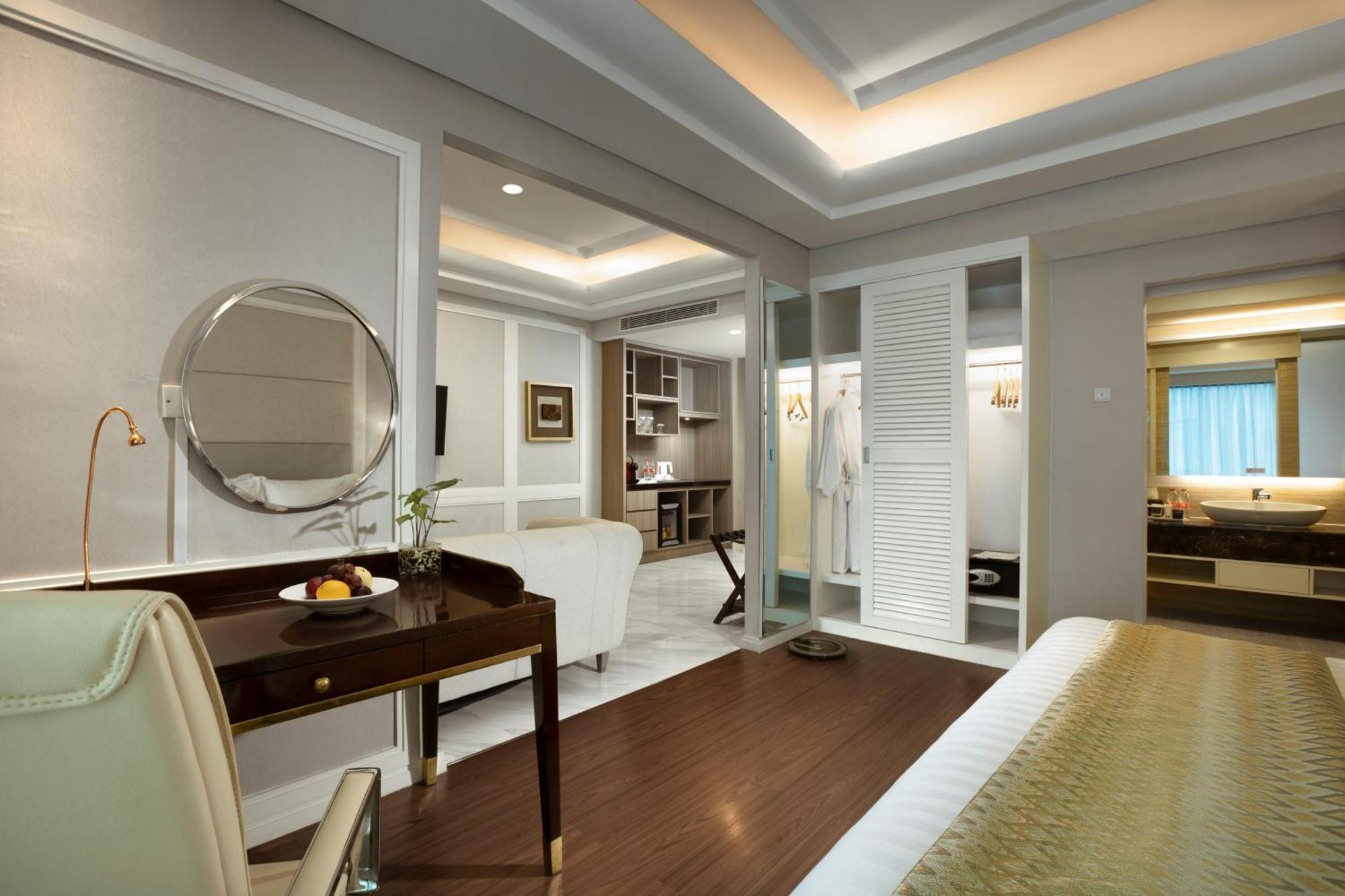 Best Western Premier Panbil Batam Exterior foto