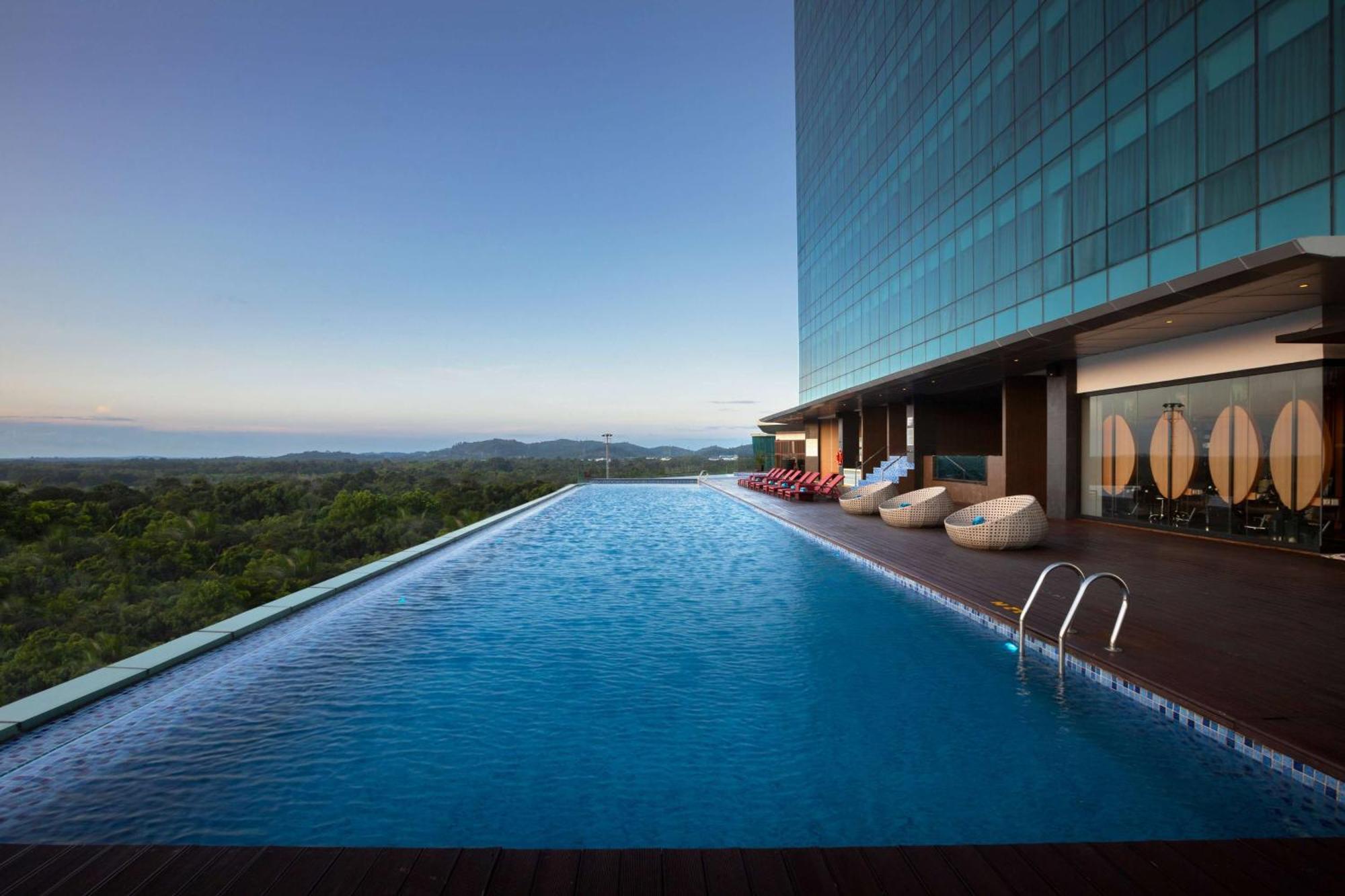 Best Western Premier Panbil Batam Exterior foto