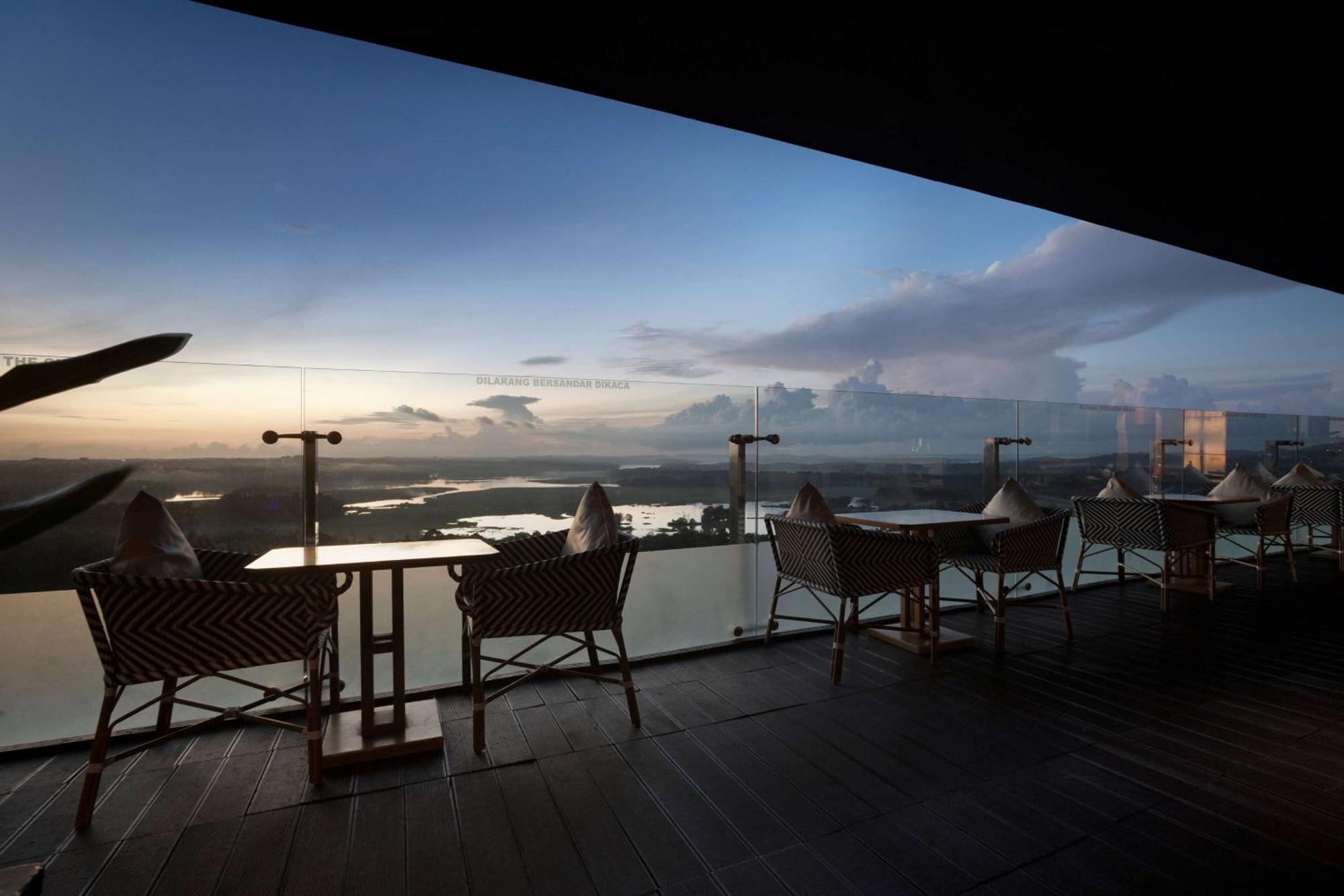 Best Western Premier Panbil Batam Exterior foto