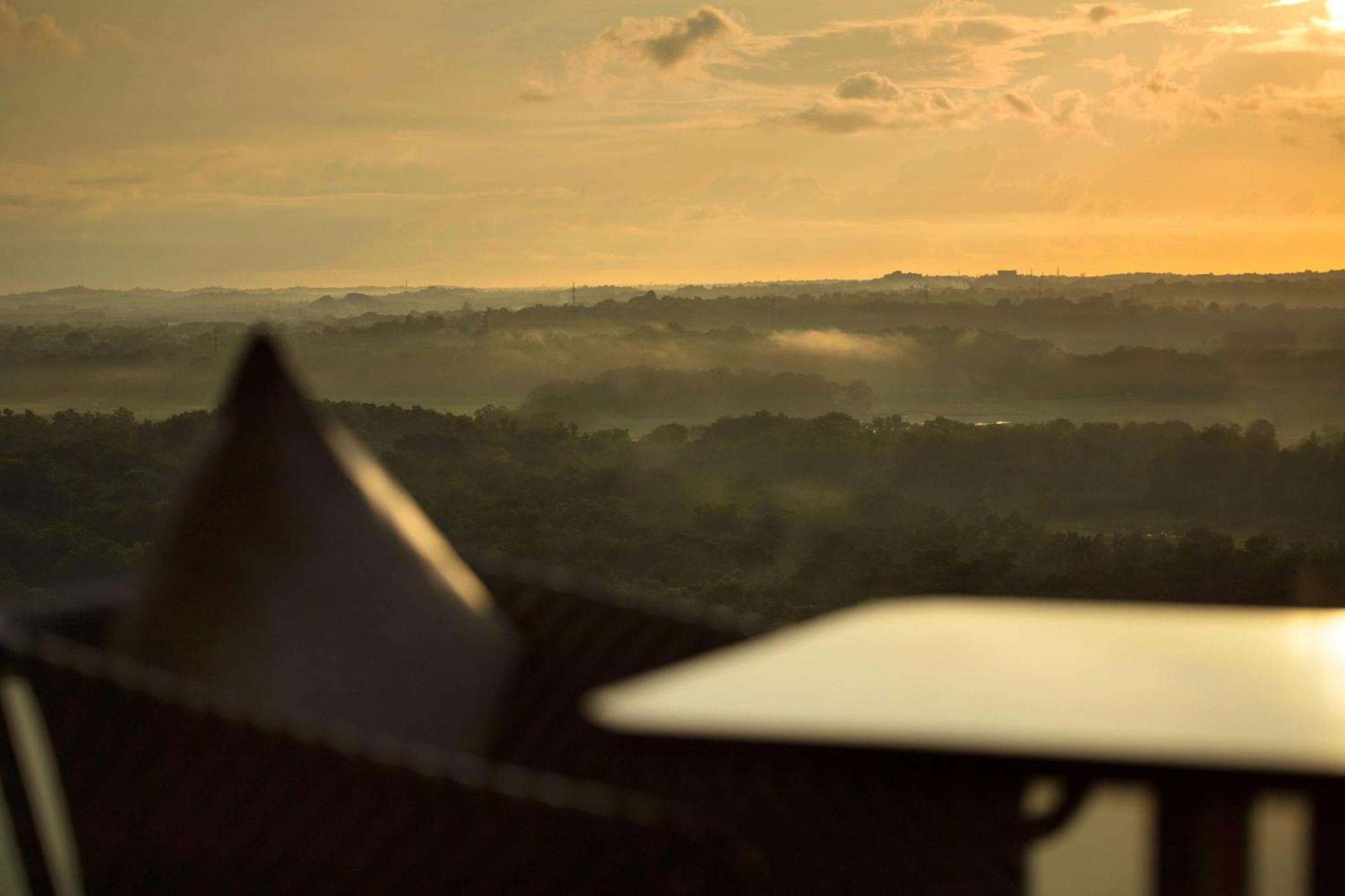 Best Western Premier Panbil Batam Exterior foto