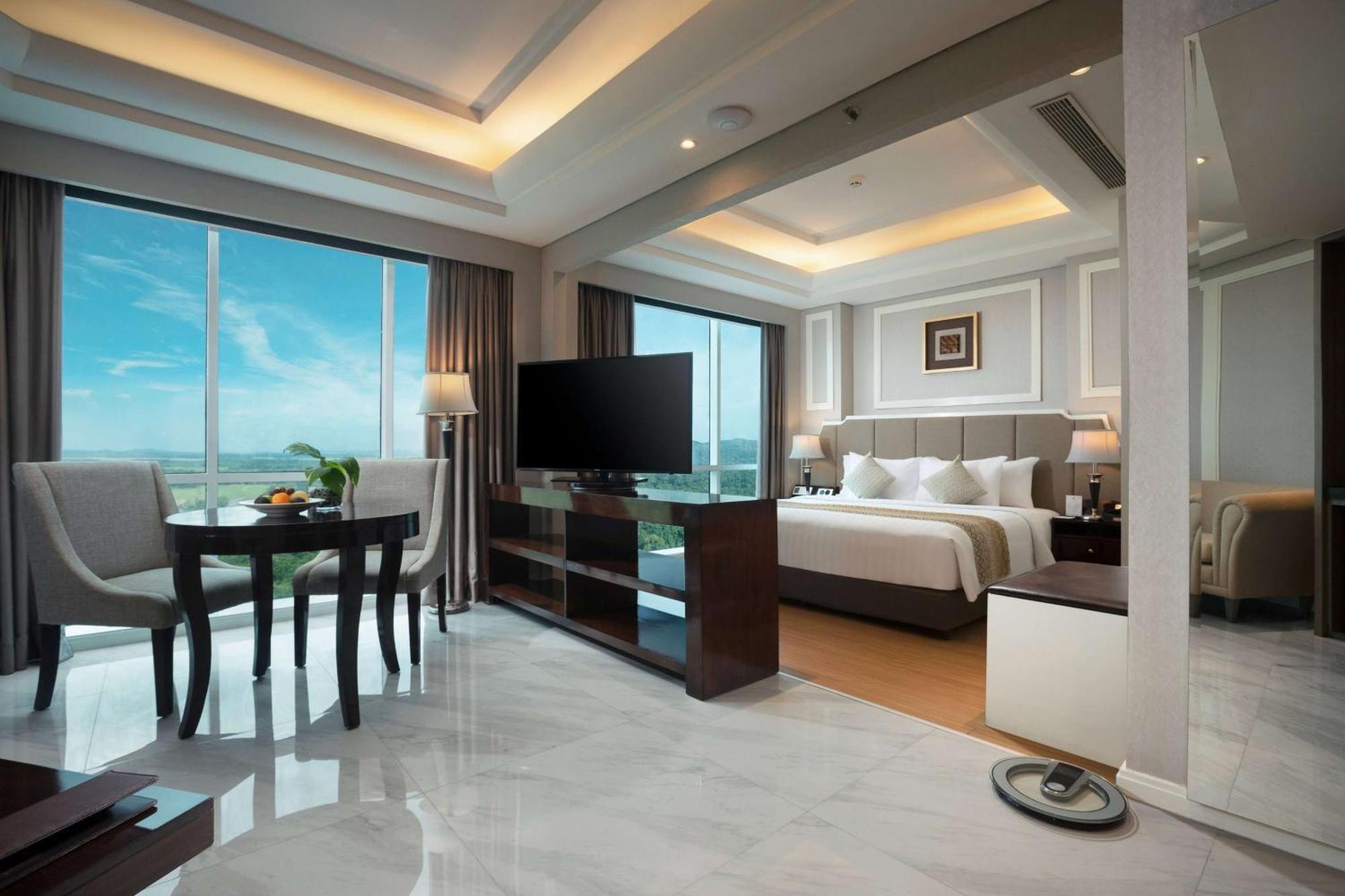 Best Western Premier Panbil Batam Exterior foto